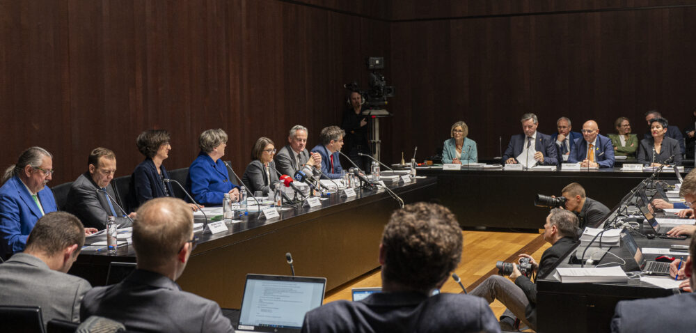 BERN, 20.12.2024 - Pressekonferenz zum Bericht der Parlamentarischen Untersuchungskommission (PUK ) zum Thema Credit Suisse.
Foto: Parlamentsdienste / Pascal Mora